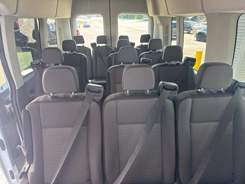 2024 Ford Transit Wagon XLT