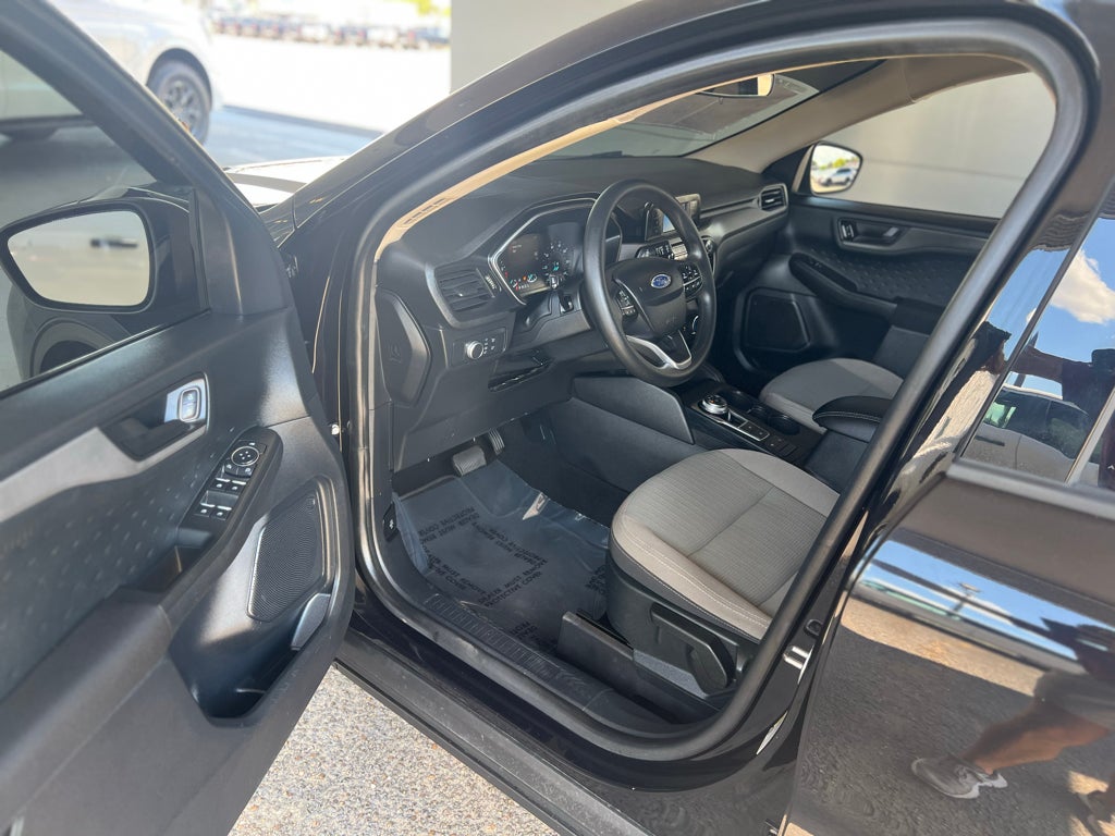 2020 Ford Escape S