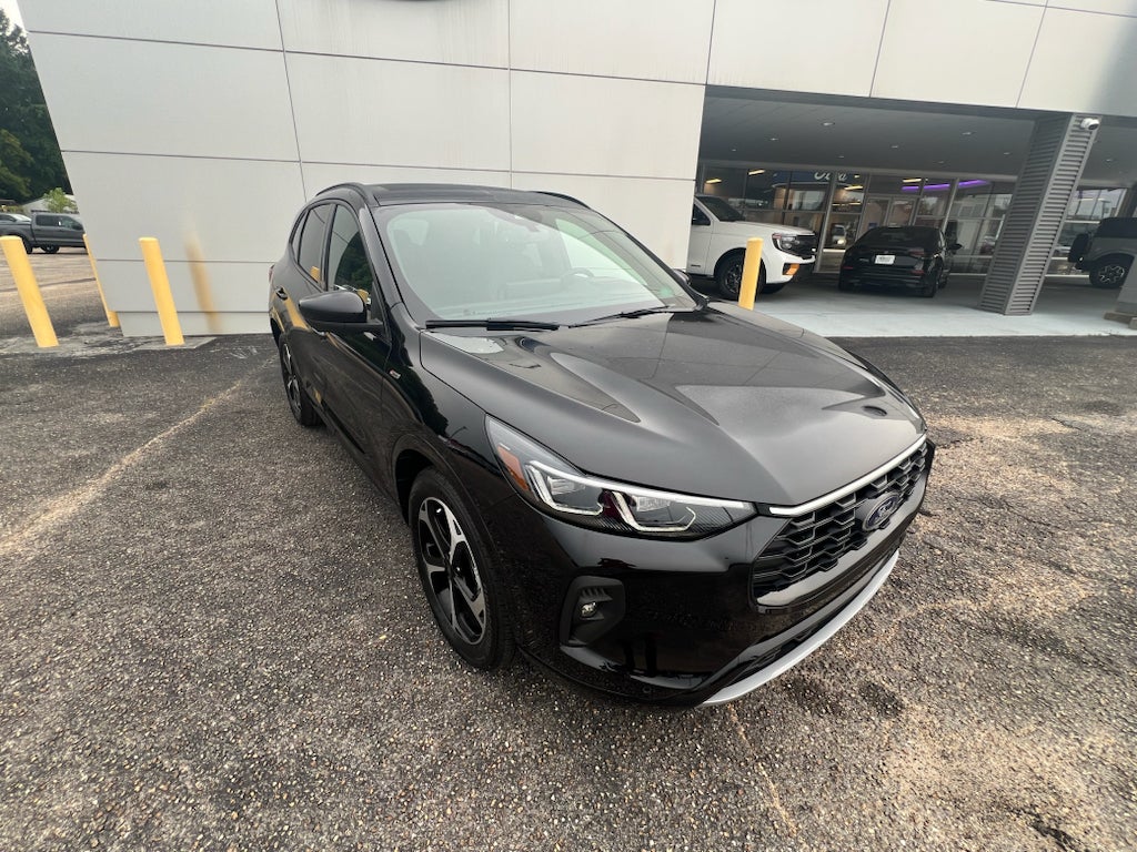 2025 Ford Escape ST-Line Elite