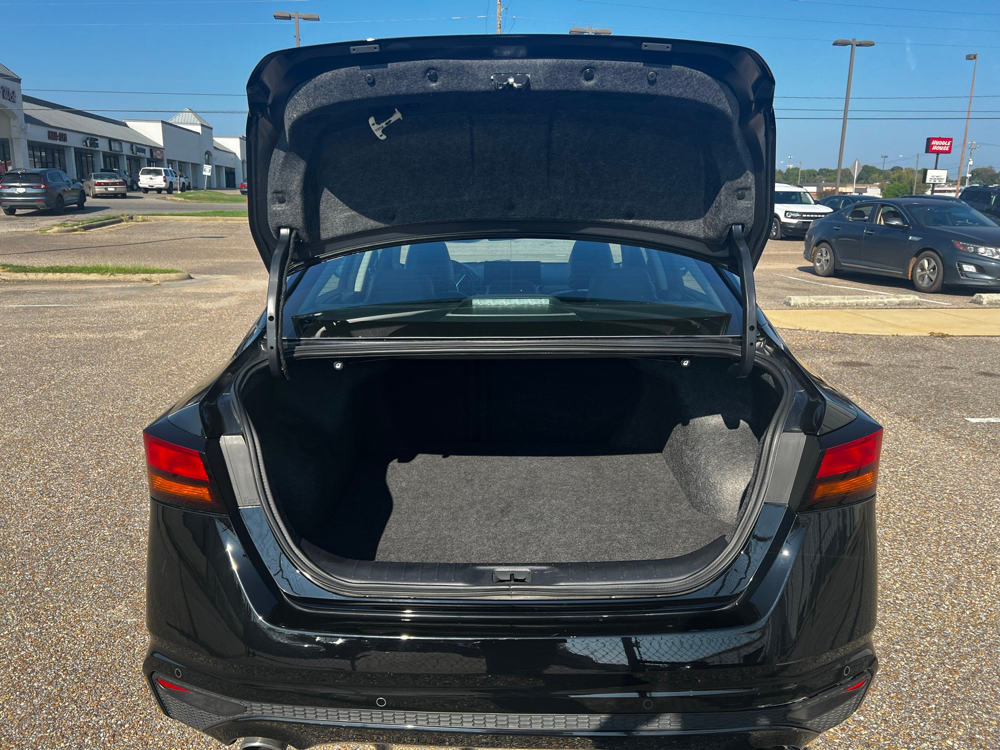 2026 Nissan Altima SR