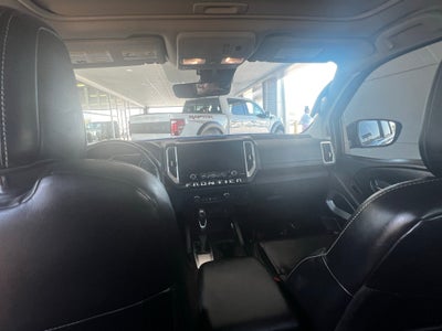 2025 Nissan Frontier SL