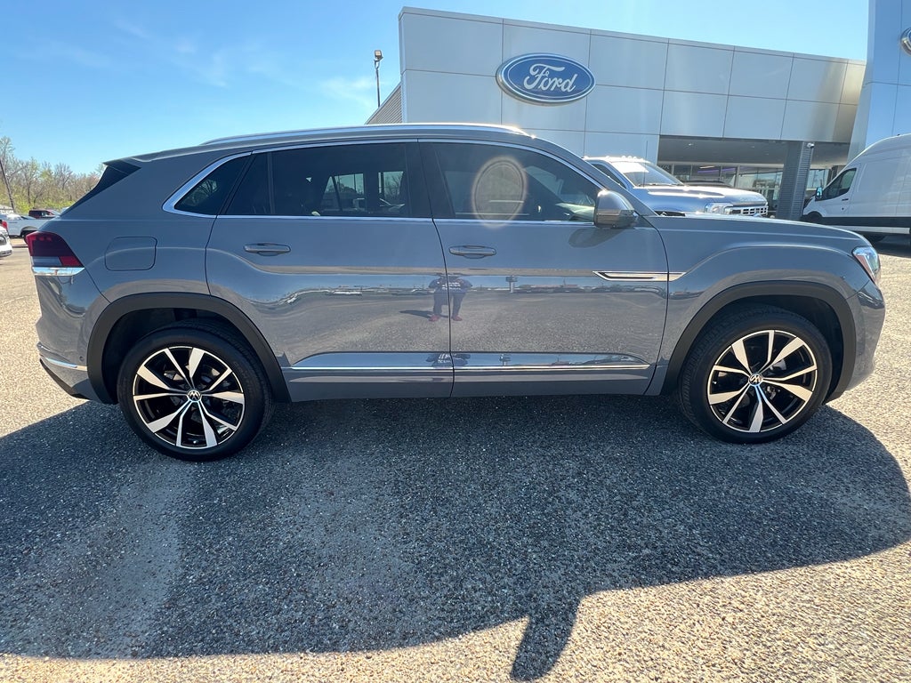2024 Volkswagen Atlas Cross Sport 2.0T SEL Premium R-Line
