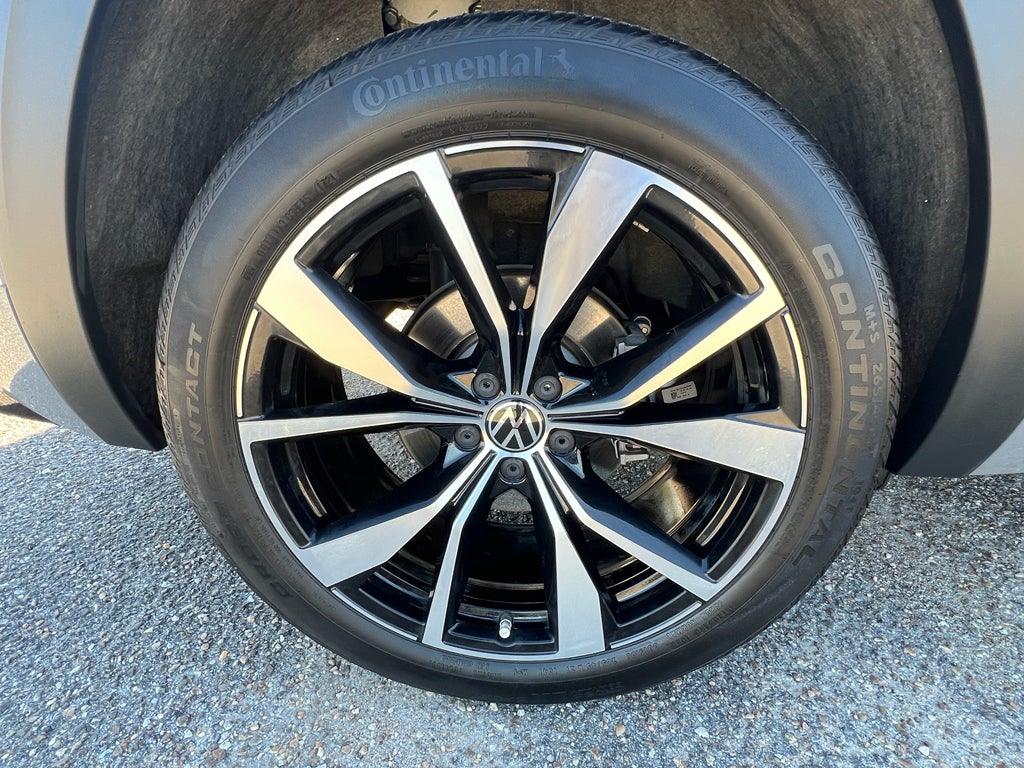 2024 Volkswagen Atlas Cross Sport 2.0T SEL Premium R-Line