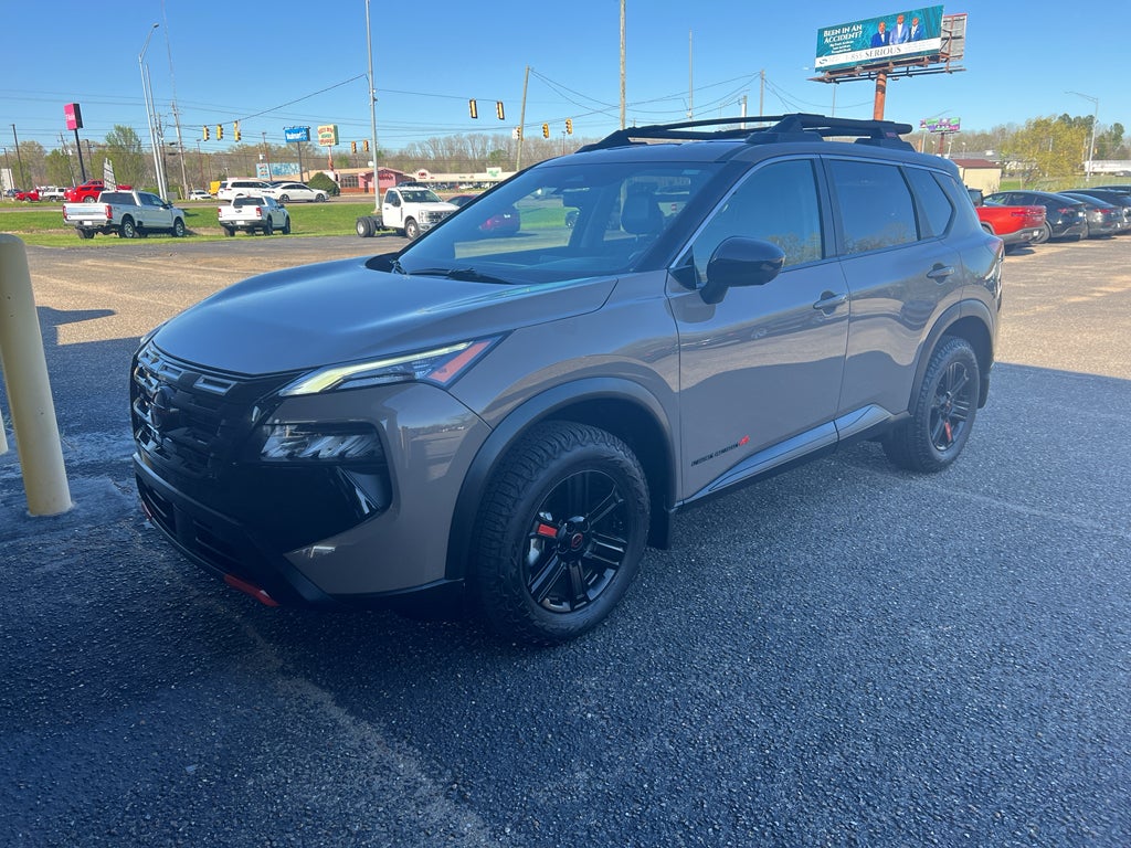 2025 Nissan Rogue Rock Creek