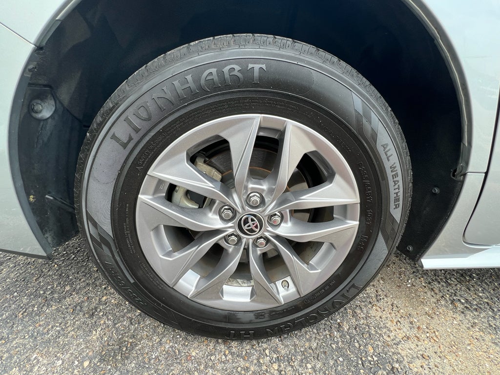 2021 Toyota Sienna XLE