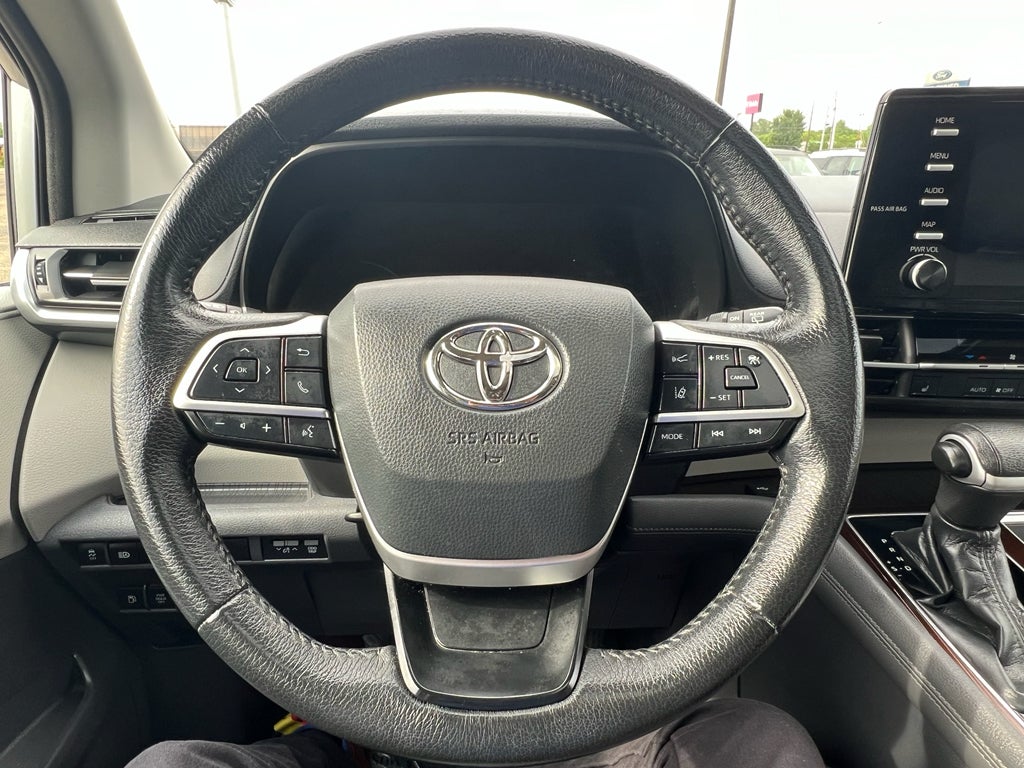 2021 Toyota Sienna XLE