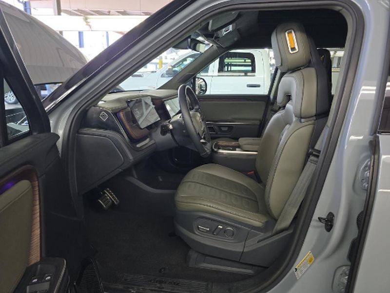 2023 Rivian R1T Adventure