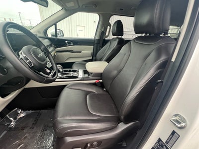 2023 Kia Carnival EX
