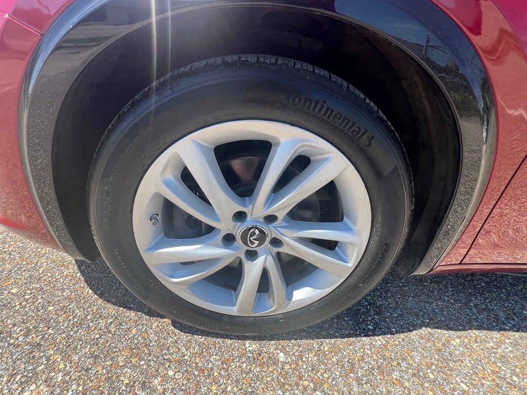 2018 INFINITI QX30 Luxury
