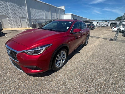2018 INFINITI QX30 Luxury