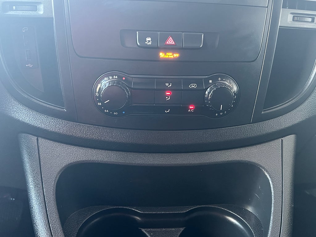 2022 Mercedes-Benz Metris Base